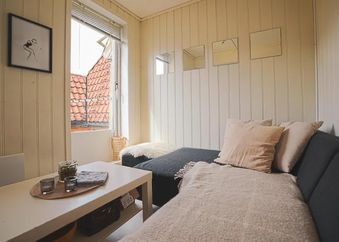 Center Historic Area Cozy House & Area Walking Distance Lägenhet