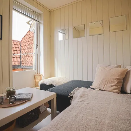 Center Historic Area Cozy House & Area Walking Distance דירה